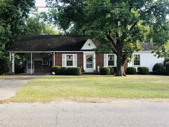 48 Spring St, Wrightsville, GA 31096