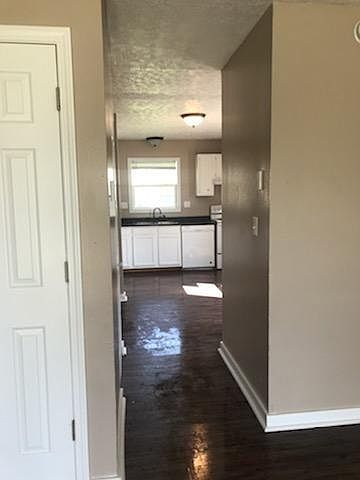 2nd image of 991 S Creasy Ln #1006-B
