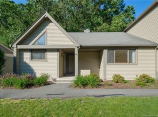 4 River Mead #4, Avon, CT 06001