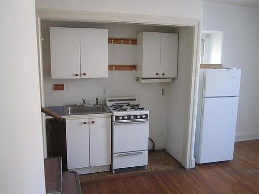 1st image of 513 S 42nd St APT 3R