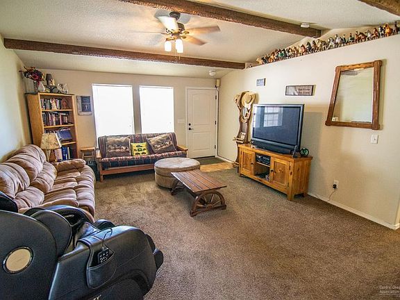 4th image of 674 NE Fieldstone Ln