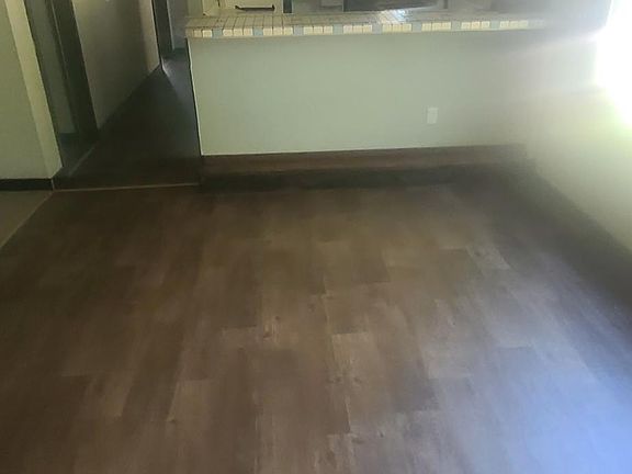 3rd image of 323 S Race St