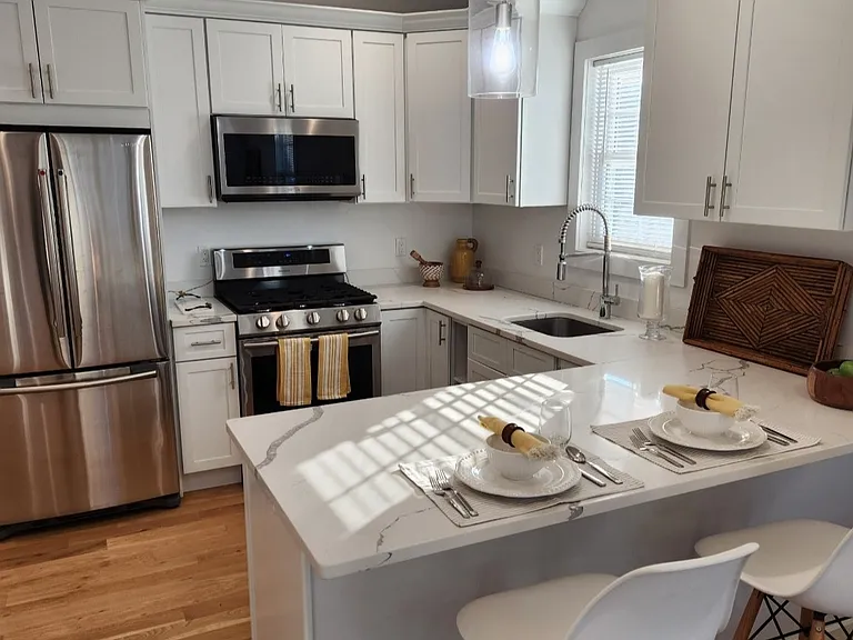 156 Jefferson Ave #1 — Photo 3