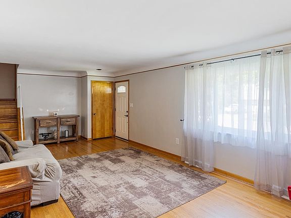 5th image of 6938 Moorfield Dr