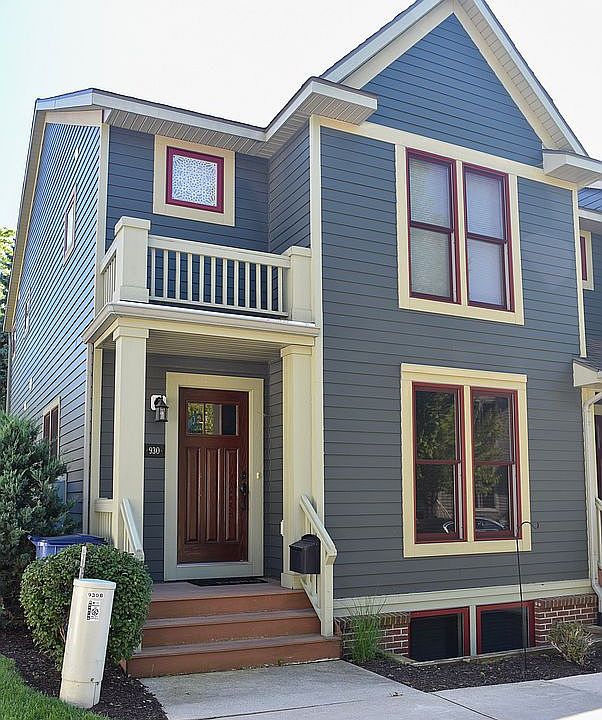 1st image of 930 Blodgett St SE