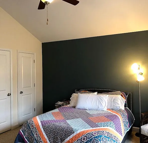 130 Roys Pl — Photo 9