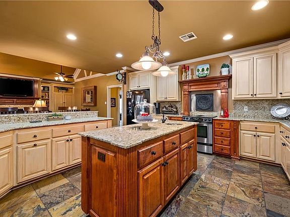 5th image of 6409 Audubon Oaks
