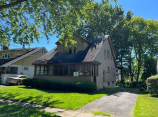 216 Mosley Dr, Syracuse, NY 13206