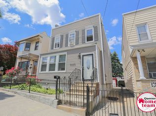 5226 70th St, Maspeth, NY 11378