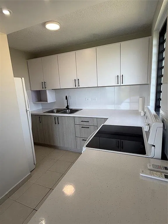 2 bed, 2.0 bath, 860 sqft, $1,800 — Photo 3