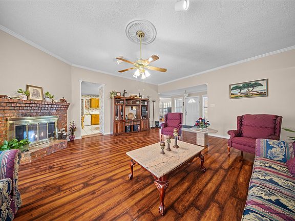 4th image of 736 Whitewing Dr