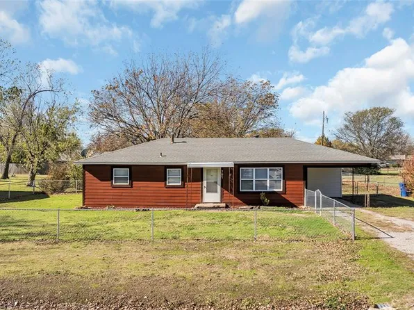 704 N Oak, Stratford, OK 74872