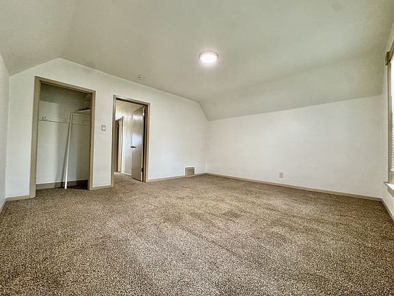 4th image of 605 W Fountain St