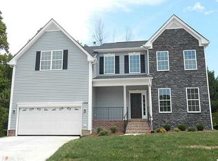 106 Paths Ridge Ct, Yorktown, VA 23690