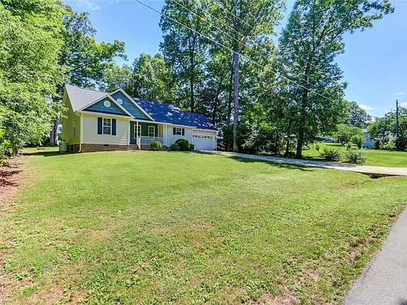 3rd image of 7925 Curtina Ln