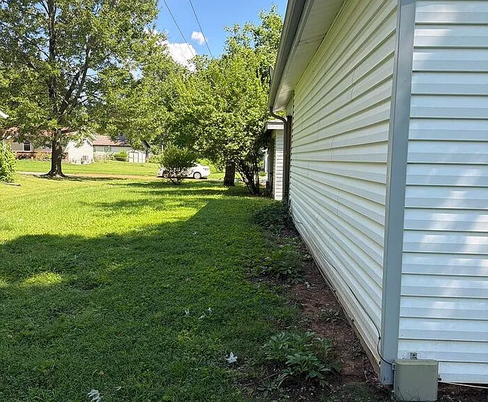602 Ledyard Dr — Photo 4