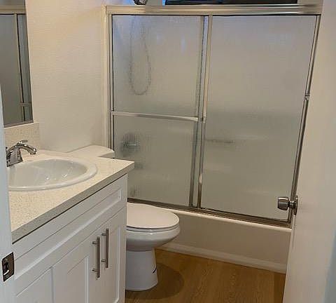 4th image of 460 Myrtle St APT 226