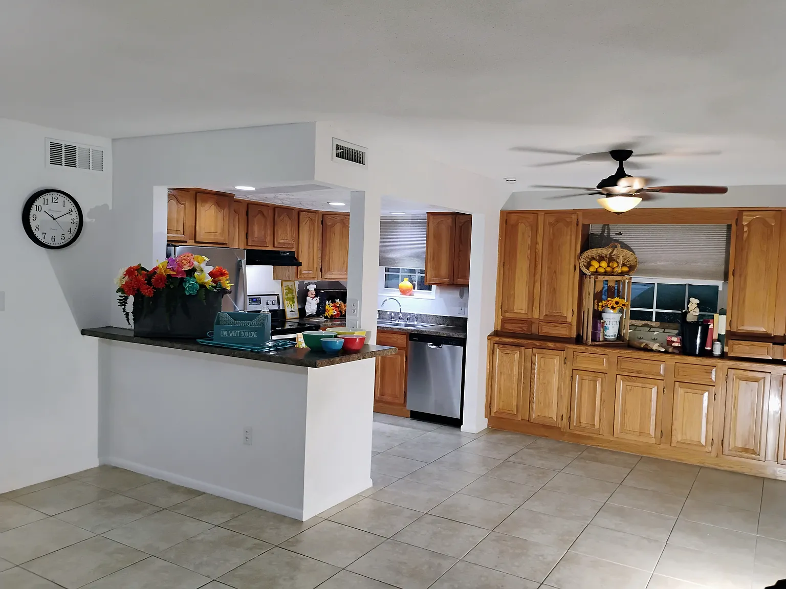 2 bed, 1026 sqft, $1,795 — Photo 3