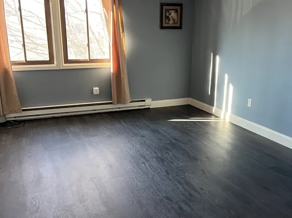 583 Village Blvd N, Baldwinsville, NY 13027