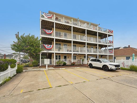 4th image of 111 W Lavender Rd APT 2