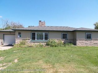 1071 Battle Creek Rd, Charlotte, MI 48813