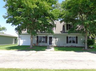 1S652 Miner Rd, Maple Park, IL 60151