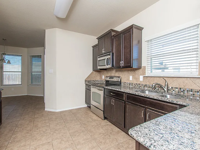 3007 Black Orchid Dr — Photo 7