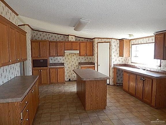 5th image of 503 Green Valley Dr