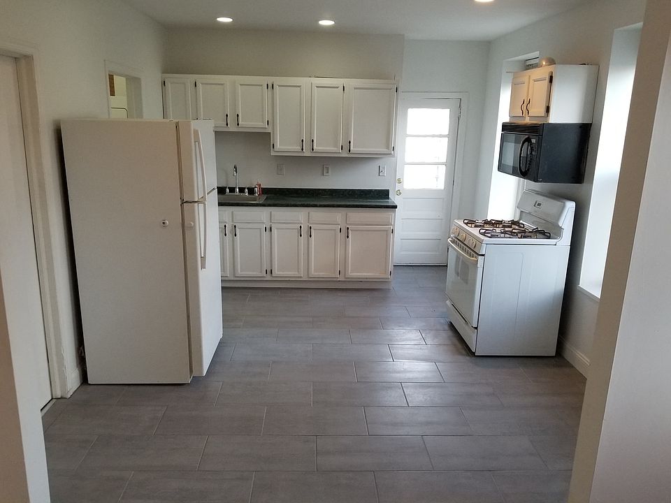 1st image of 4101 Manayunk Ave Floor 2