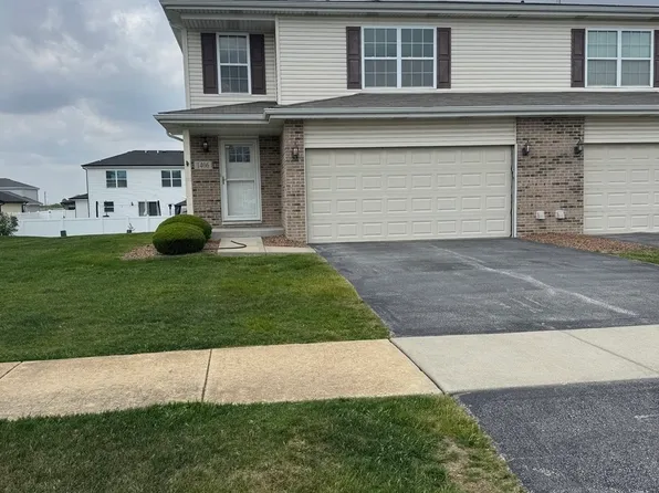 1406 Somerset Dr, Beecher, IL 60401