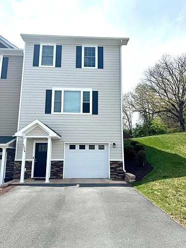 1224 Bluemoon Dr Photo 1