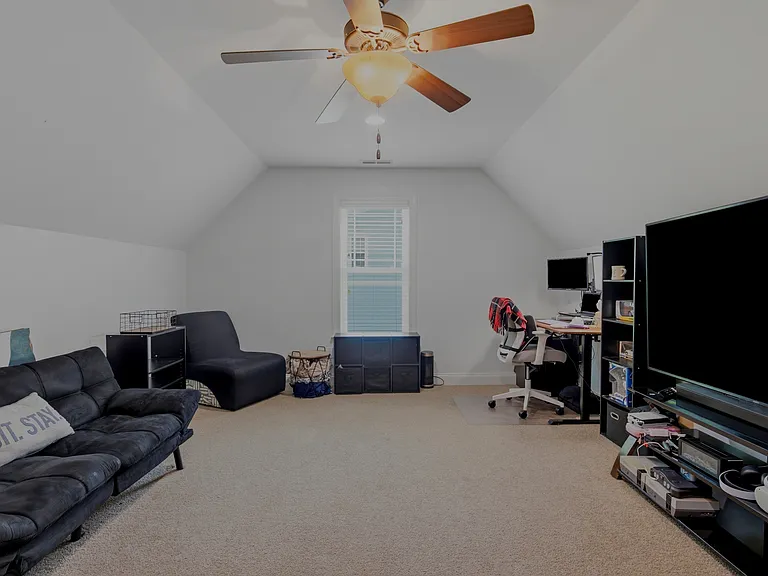 73 Falconridge Dr — Photo 36