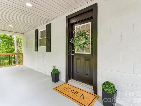 1014 N Mountain St, Cherryville, NC 28021
