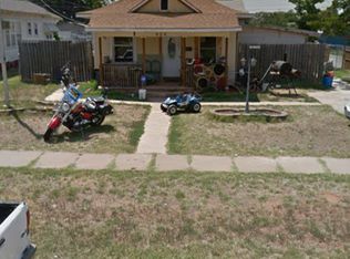 420 N 8th St, Clinton, OK 73601