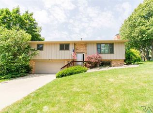 4517 S Glenview Rd, Sioux Falls, SD 57103