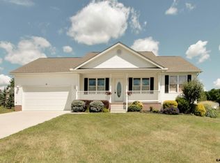 15 Victor Dr, Biglerville, PA 17307