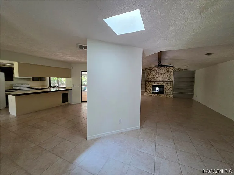 1600 W Ivorywood Dr — Photo 4