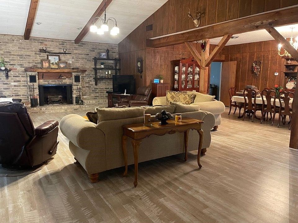 907 W Lucille St, Hebbronville, TX 78361 MLS 415121 Zillow