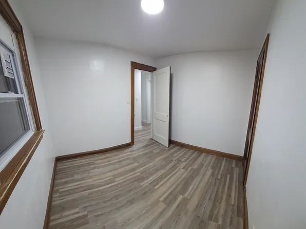 416 Elm St, South Charleston, WV 25303