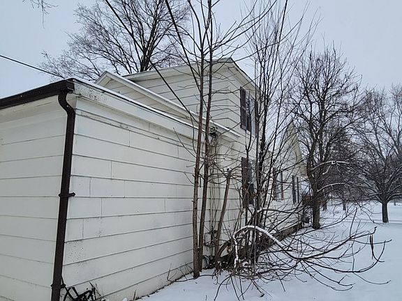 3rd image of 1260 E Forest Ave