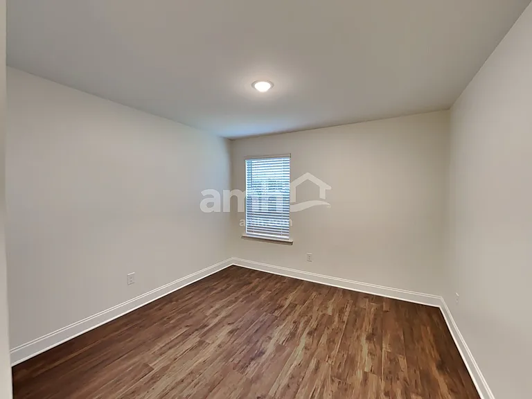 15712 Thomas Rd — Photo 22