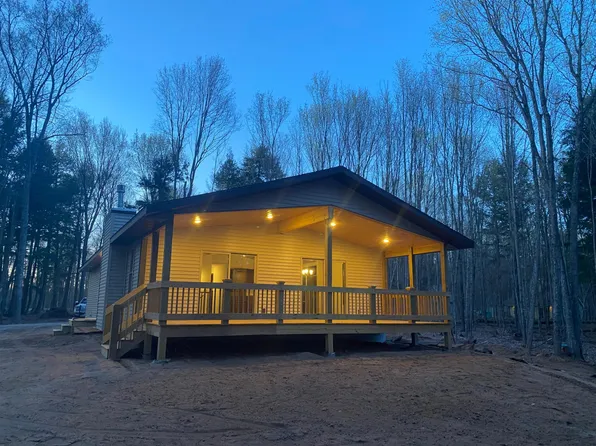 6708 Cessna Ln, Three Lakes, WI 54562