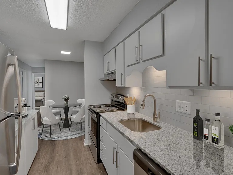 SoHo Apartment Homes — Photo 26