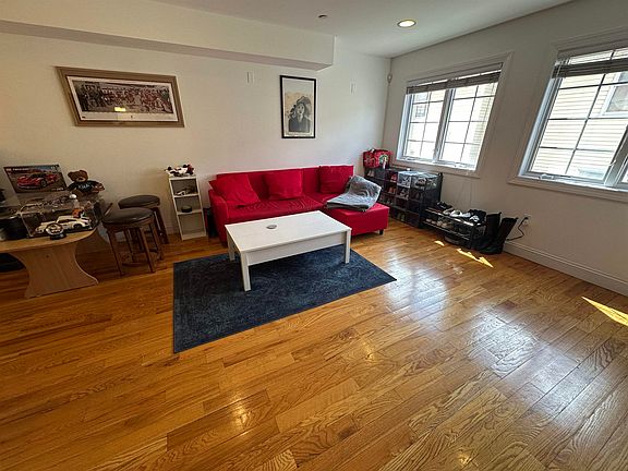 4th image of 124 68th St Unit 205