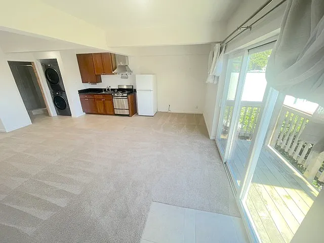 Cazneau Ave — Photo 10