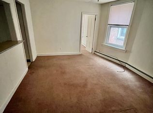 4226 Pine St APT 2R, Philadelphia, PA 19104