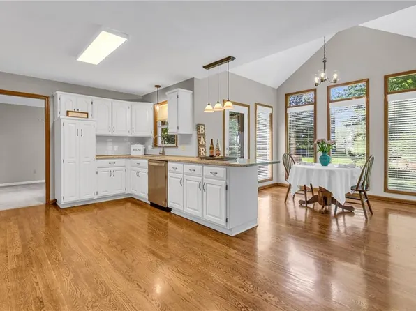 6006 W 157th Pl, Overland Park, KS 66223