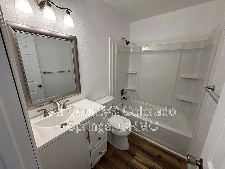 6676 Provincial Dr — Photo 9