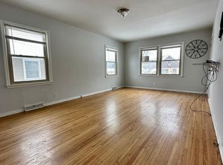 828 Upton Ave N #828, Minneapolis, MN 55411