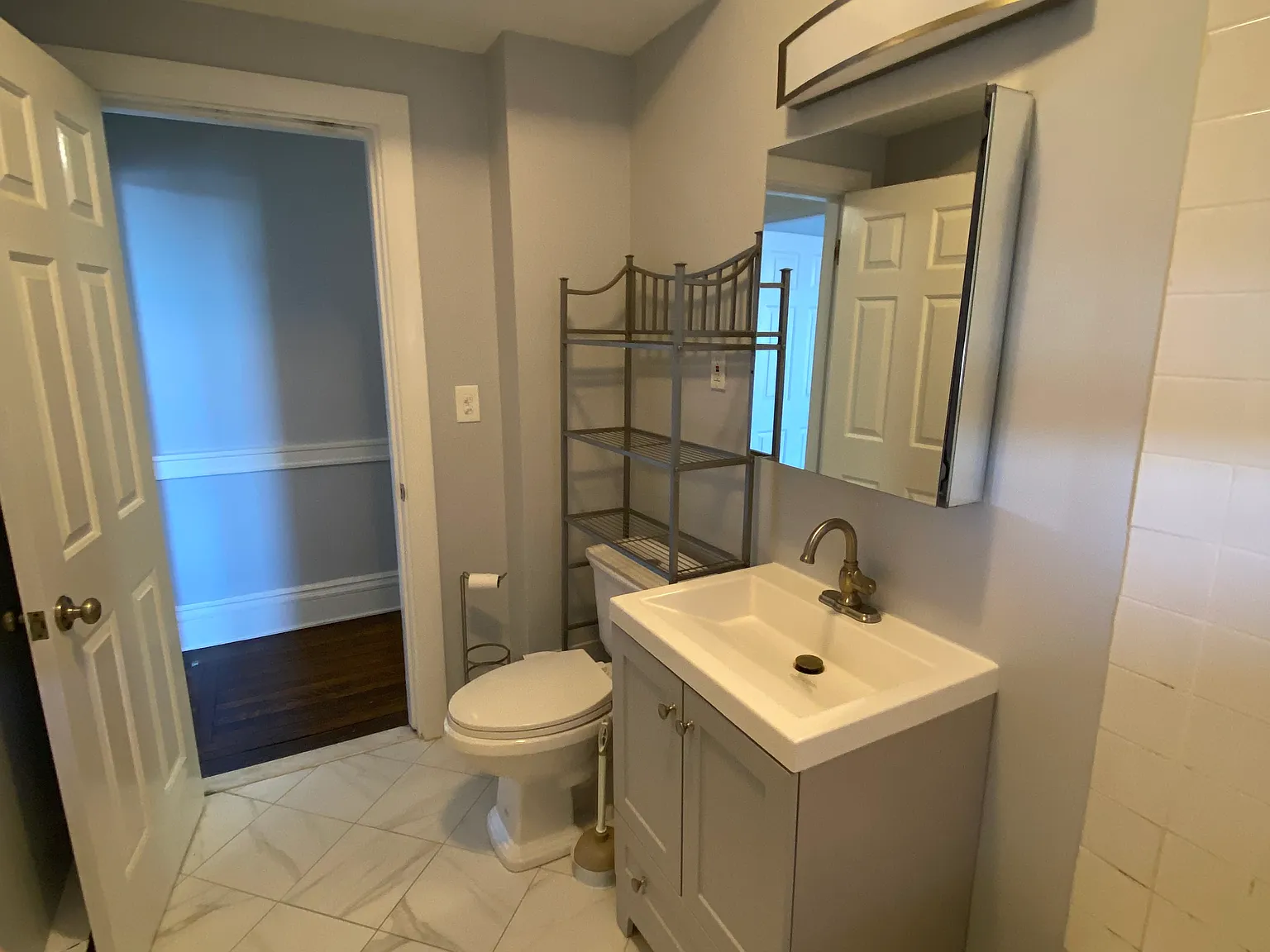 1 bed, 800 sqft, $3,300 — Photo 3